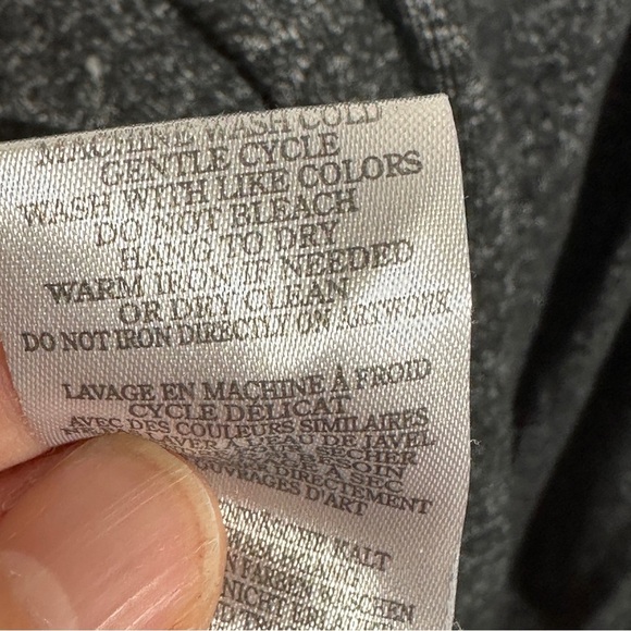 Peloton shirt, gray, size large, rayon/poly/spandex - Picture 6 of 8